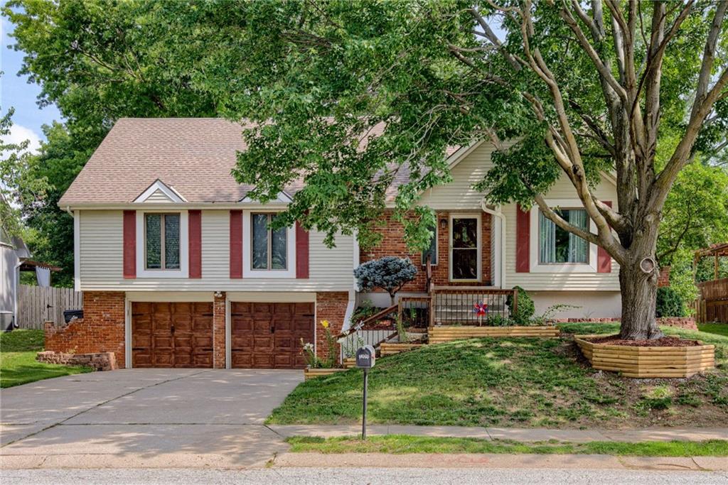 1209 NW Roanoke Drive
