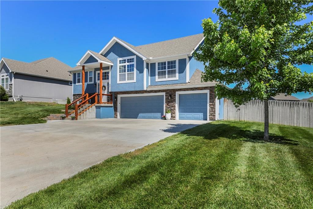 2511 E Maple Court Property Photo