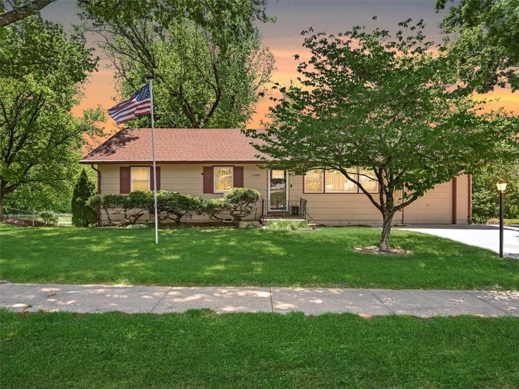 1709 Dakota Street Property Photo 1