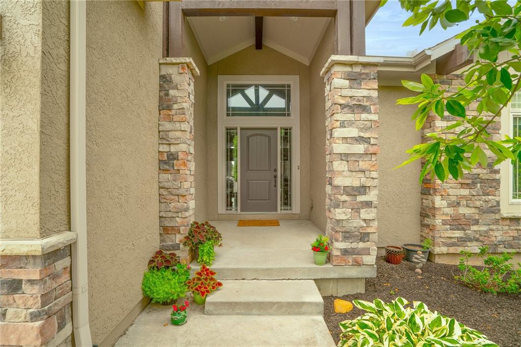 5734 Alden Court Property Photo 1