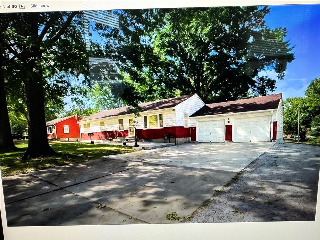 6404 N Harrison Street Property Photo 1