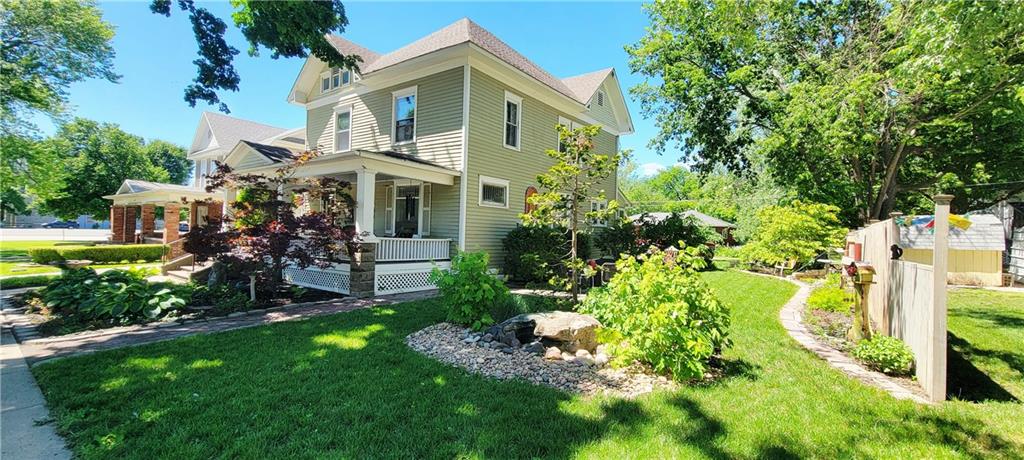 410 E Madison Avenue Property Photo 1