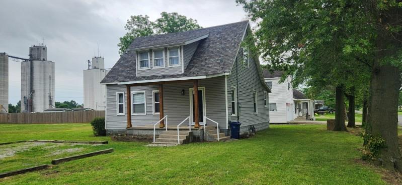 200 E Country Road Property Photo 1