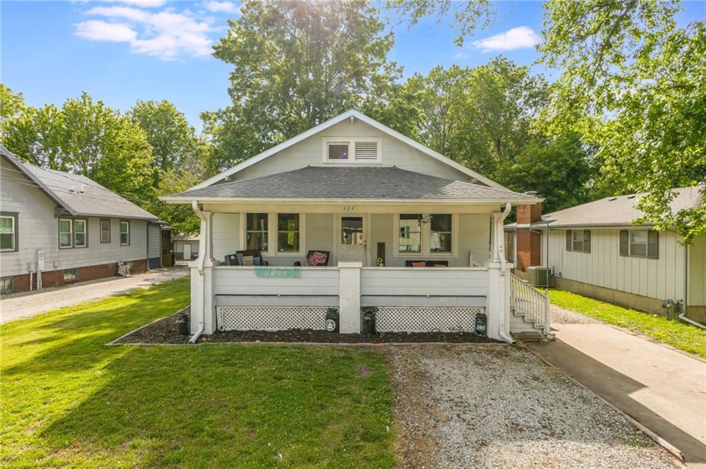 424 Dickinson Street Property Photo 1