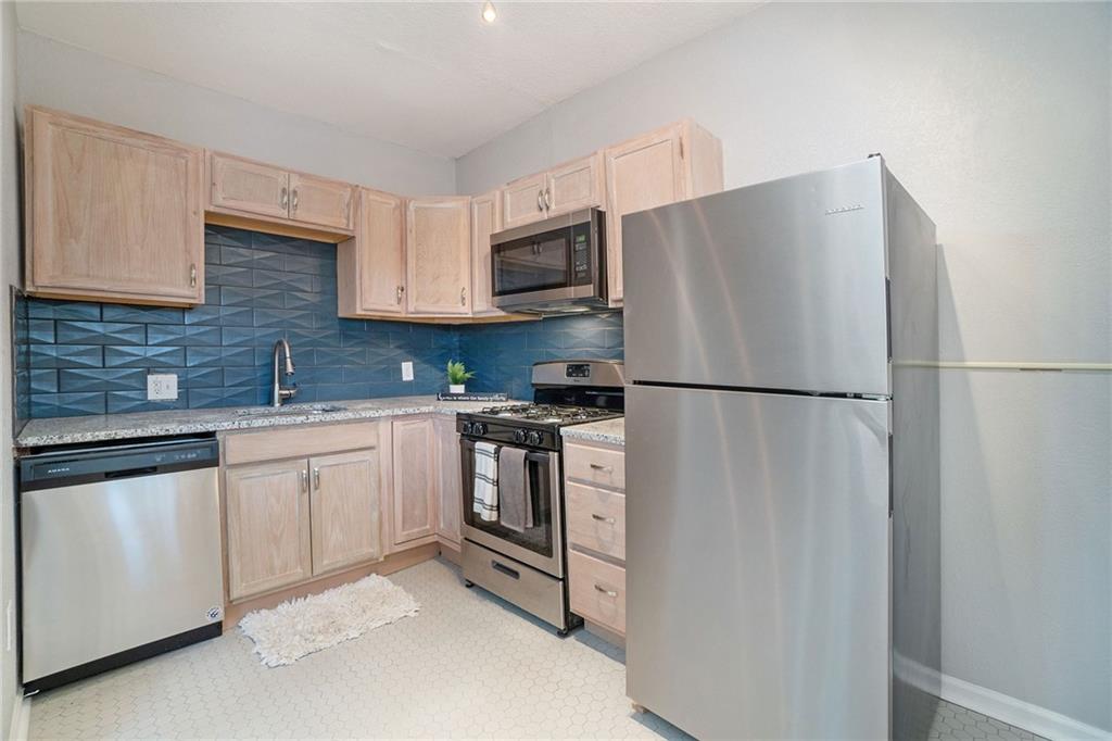412 Montgall Avenue Property Photo 1