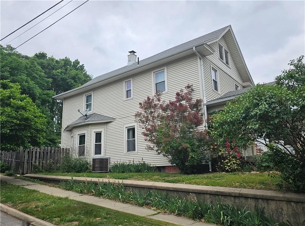 1402 Main Street Property Photo