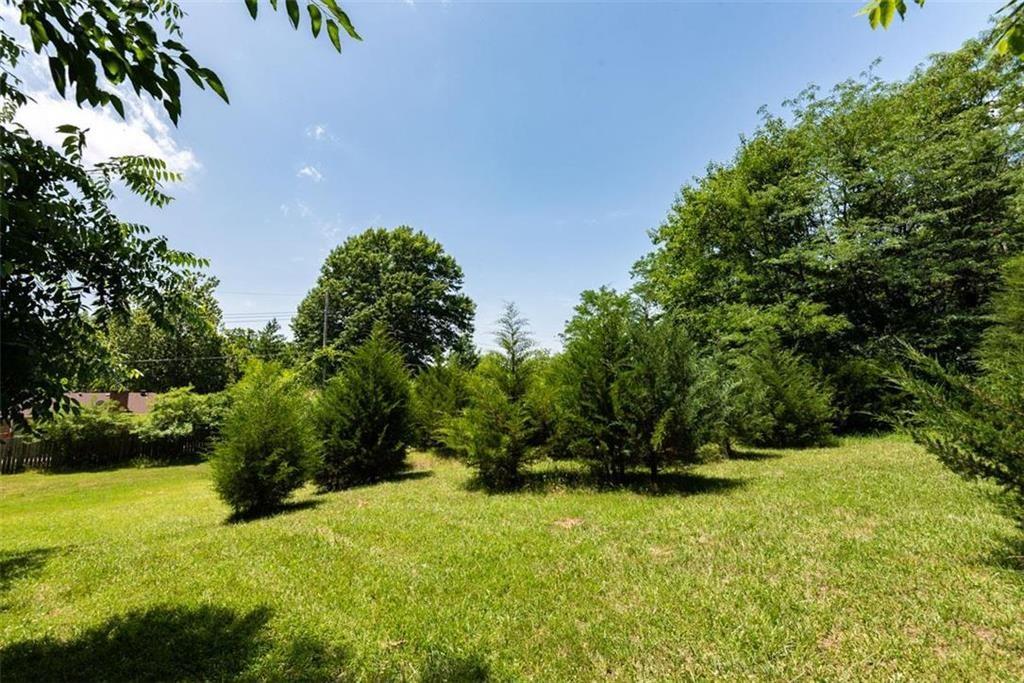 9807 Overhill Road Property Photo