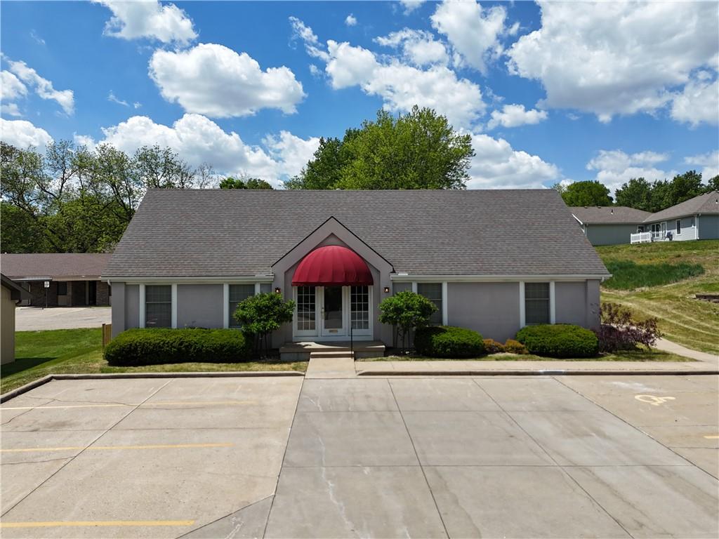 502 S Woodbine Road Property Photo