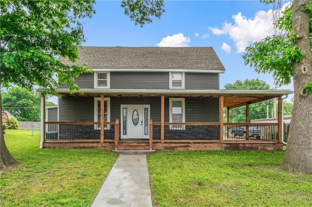 1105 S Gordon Street Property Photo 1