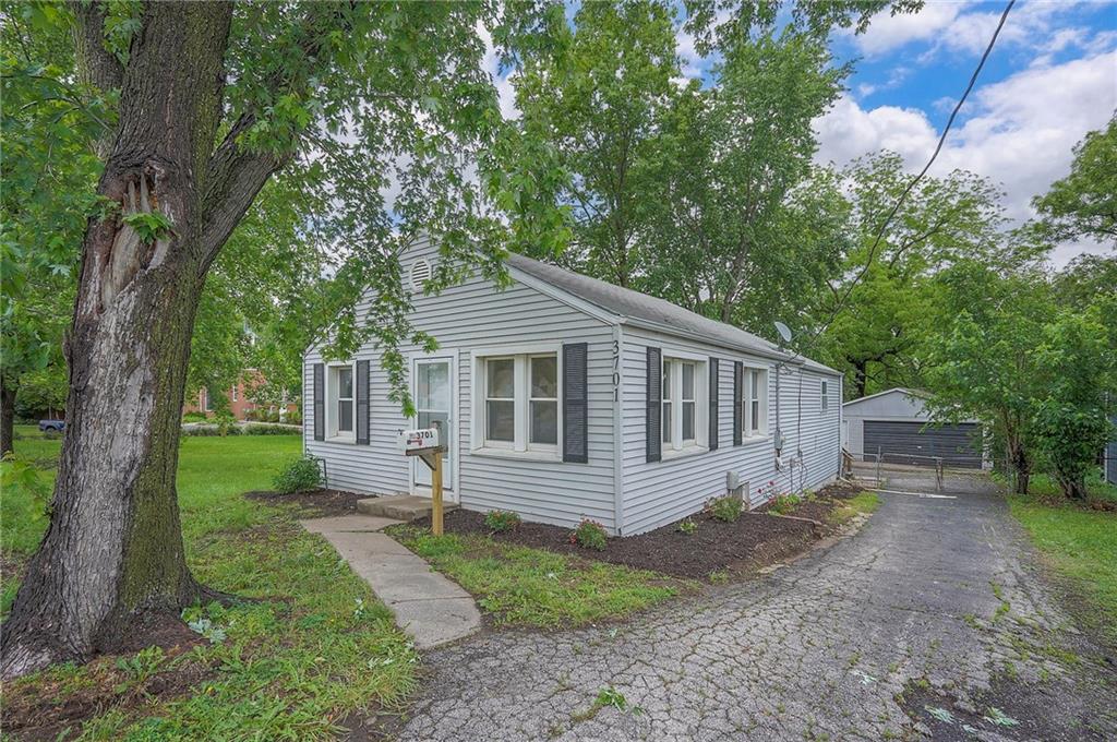 3701 S Sterling Avenue Property Photo 1