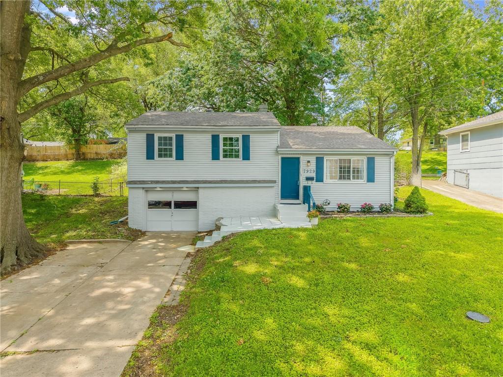 7929 Ne 55th Street Property Photo 1