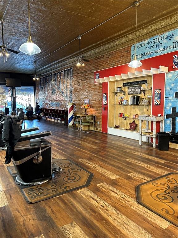 118 E Wall Street Property Photo
