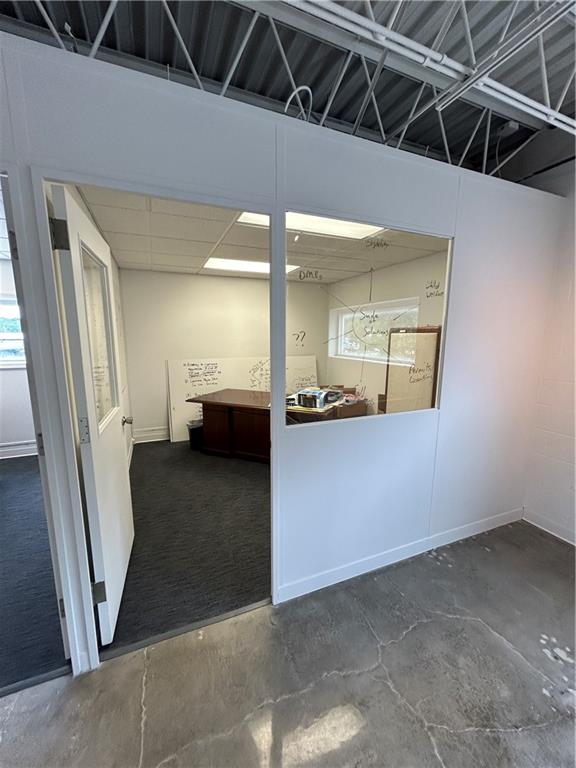 105 E Mill Street Property Photo 10