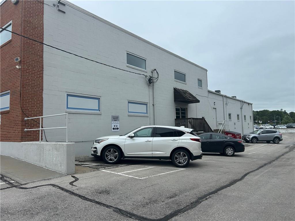 105 E Mill Street Property Photo 17