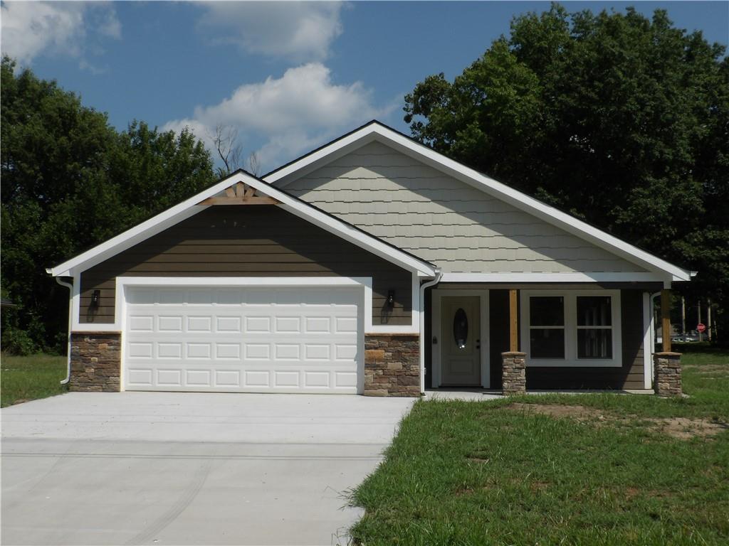 1105 S Olive Street Property Photo