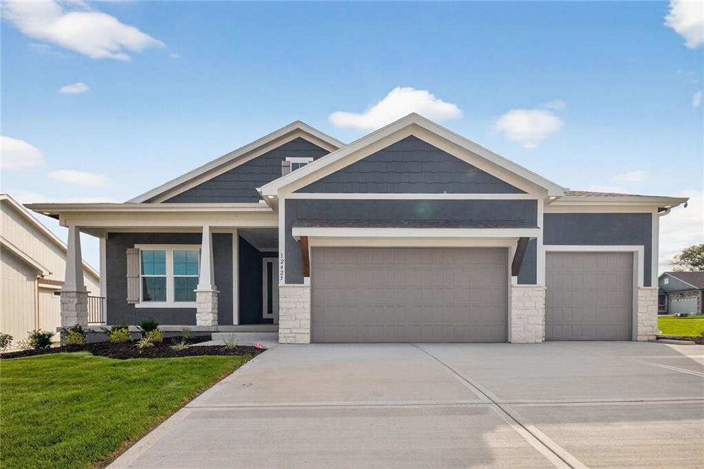 12425 Nw Empress Street Property Photo 1