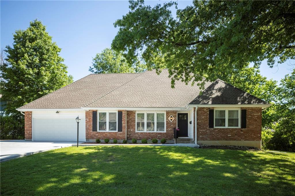 12735 Cambridge Avenue Property Photo 1