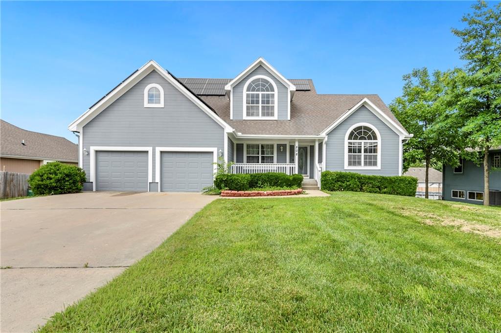 808 S Peculiar Drive Property Photo 1