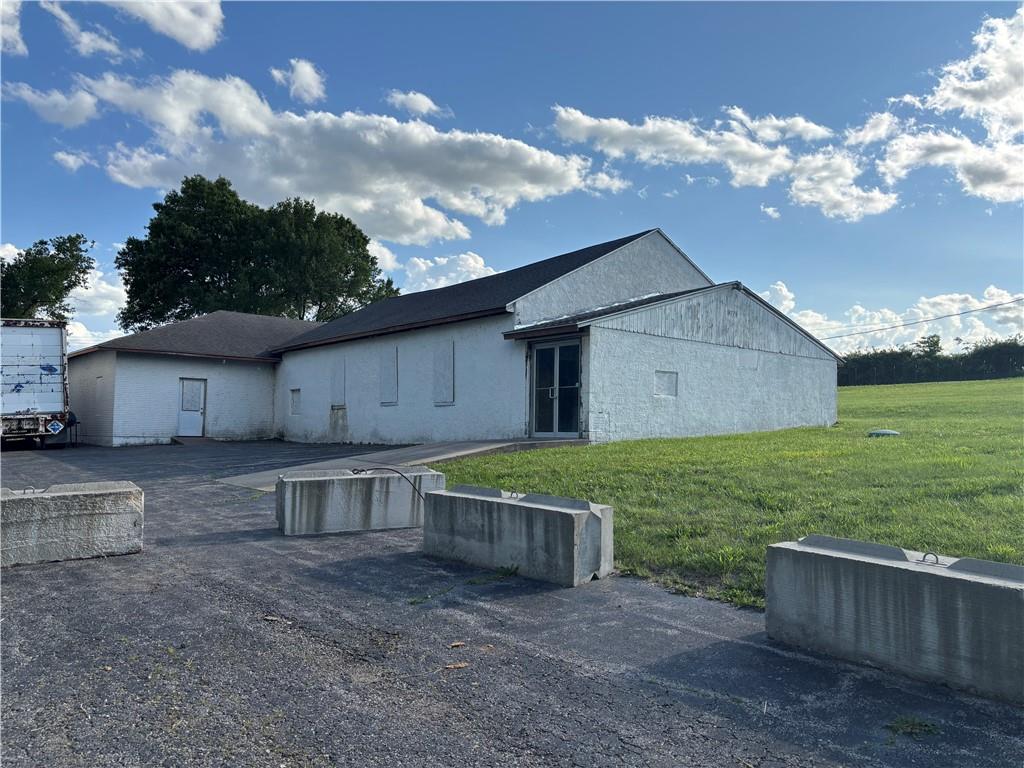 9775 Swartz Road Property Photo 1