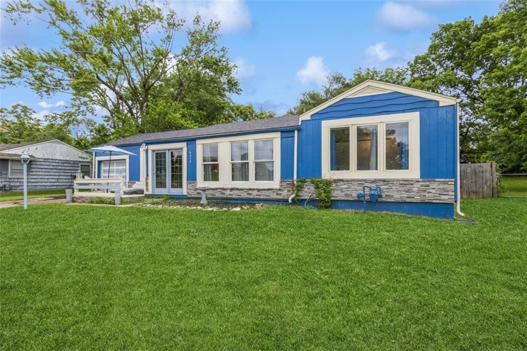 6317 Blue Ridge Cut Off Boulevard Property Photo 1