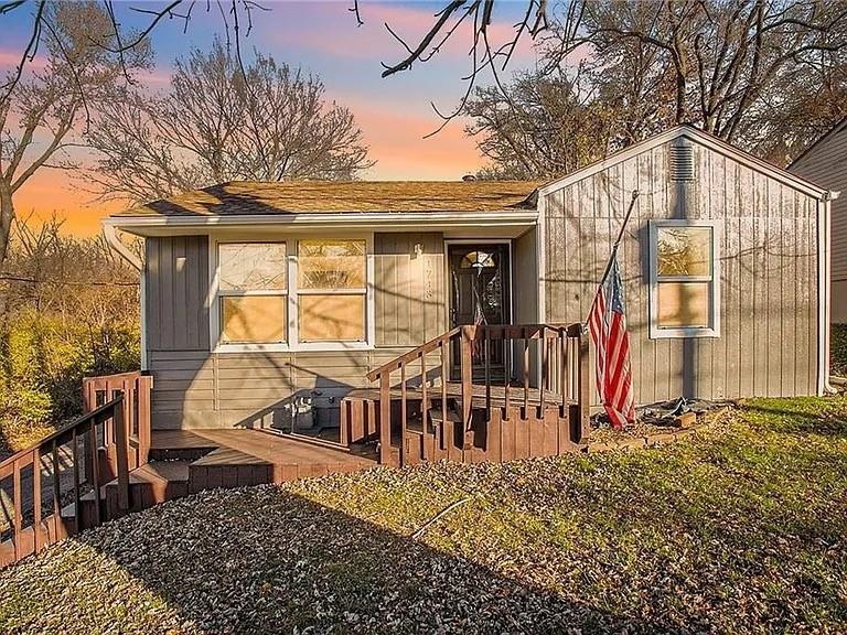 1743 S 49 Street Property Photo 1