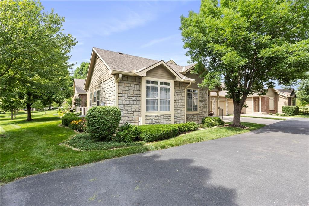 15778 S Brentwood Street Property Photo 2