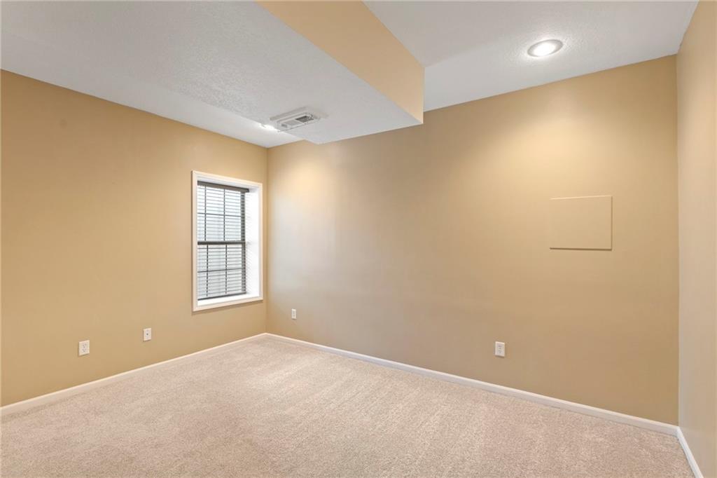 15778 S Brentwood Street Property Photo 26