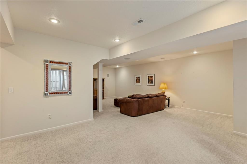15778 S Brentwood Street Property Photo 29