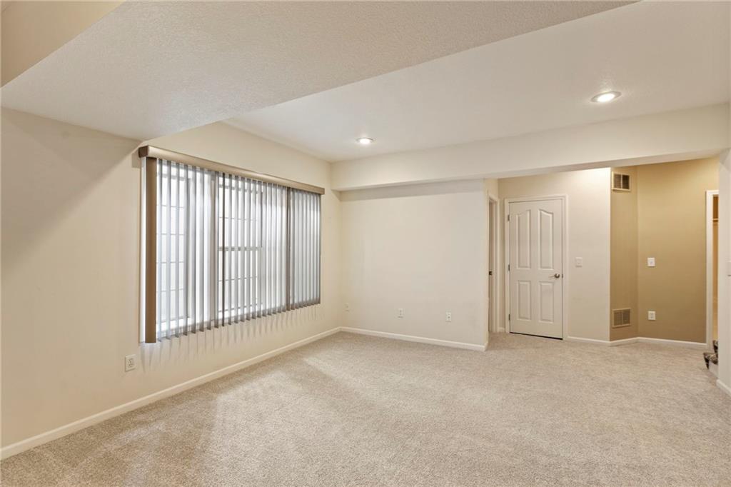 15778 S Brentwood Street Property Photo 33