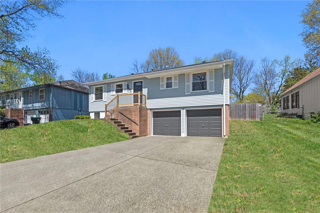 2501 Nw Kingsridge Drive Property Photo 1