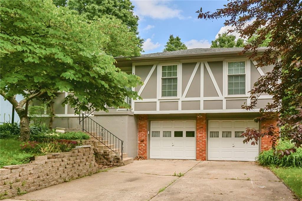402 N Cleveland Avenue Property Photo 1