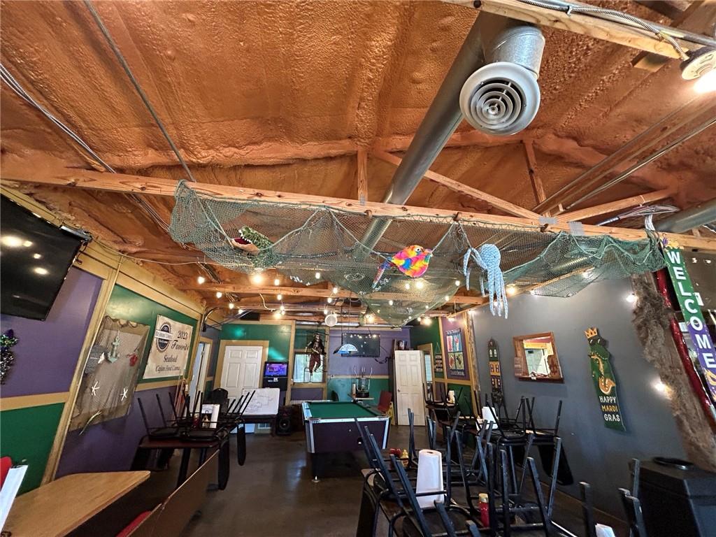 412 W Locust Street Property Photo 7