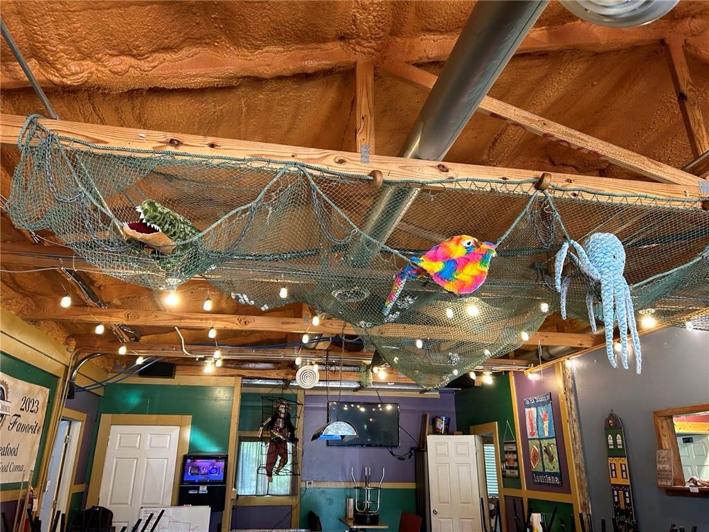 412 W Locust Street Property Photo 8