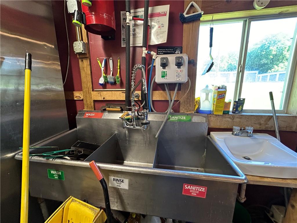 412 W Locust Street Property Photo 15