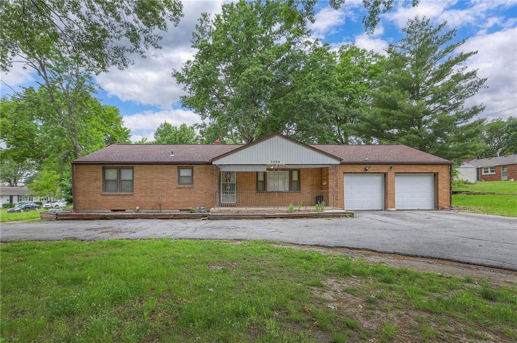 7402 Blue Ridge Boulevard Property Photo 1