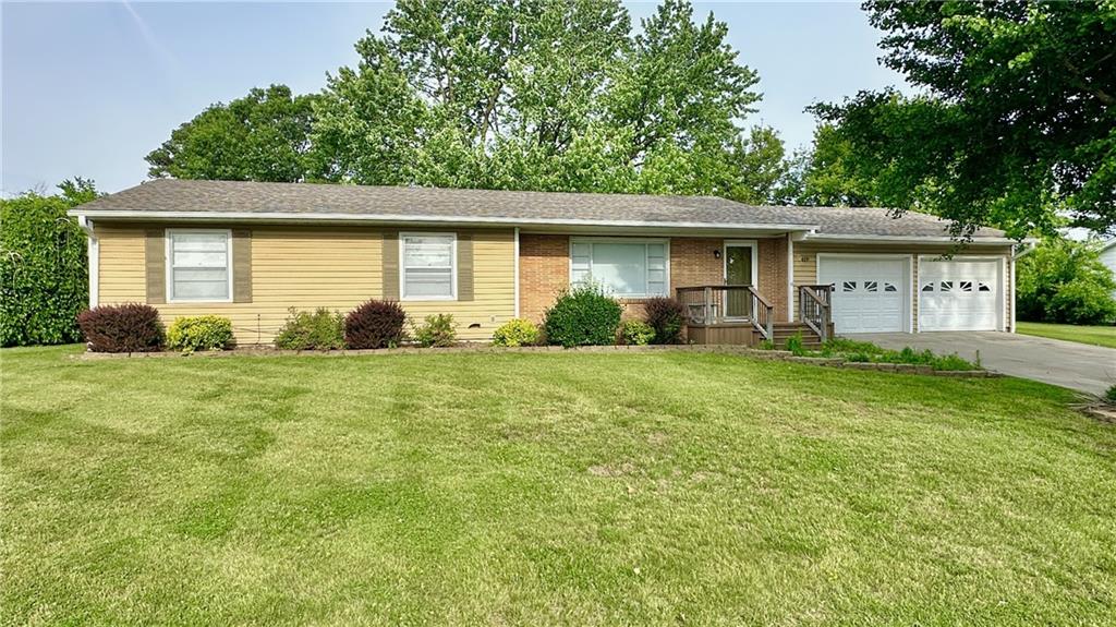 419 Town And Country Lane