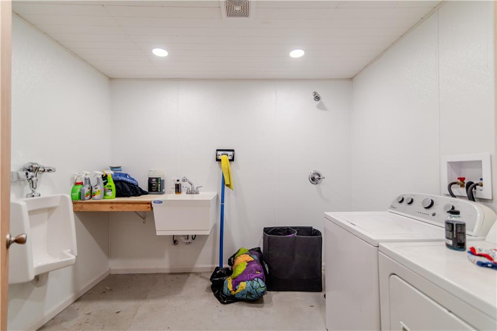 1000 Delaware Street Property Photo 39