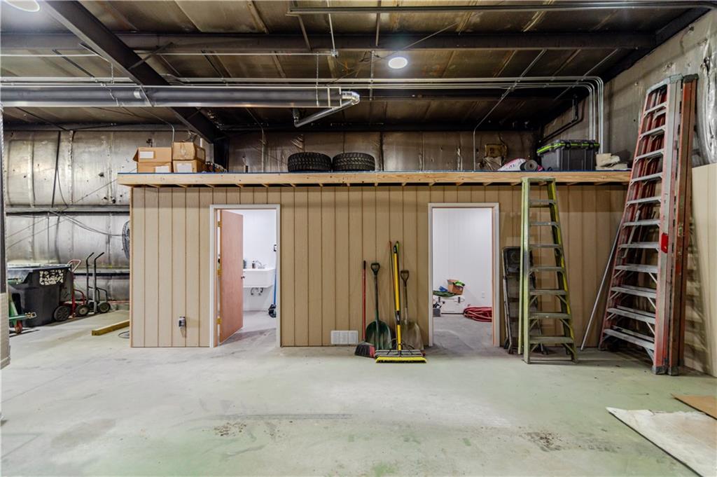 1000 Delaware Street Property Photo 44