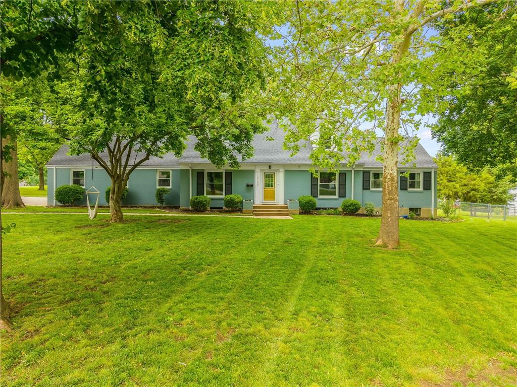 10100 E Sheley Road Property Photo 1