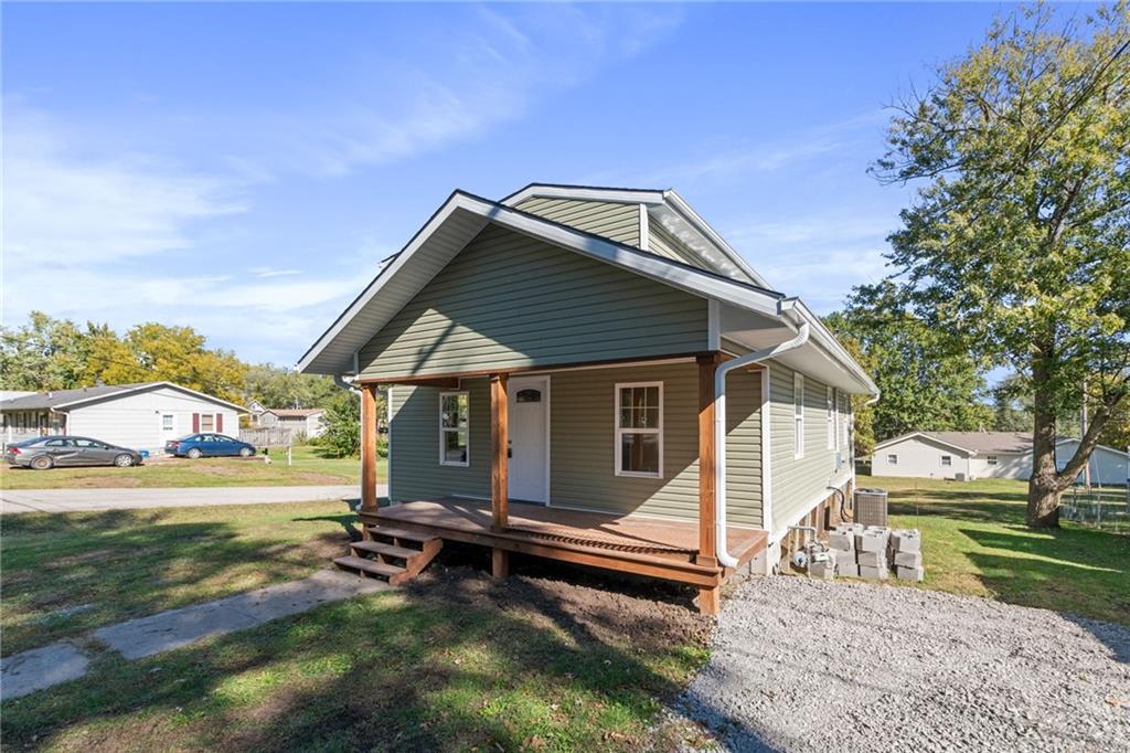 103 S Center Street Property Photo 1
