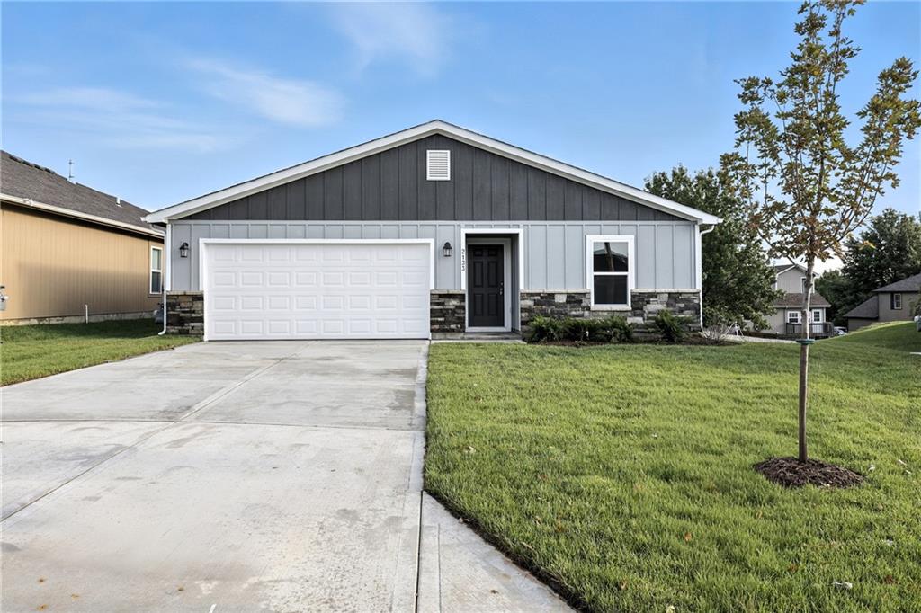 2133 Brook Ridge Circle Property Photo 1