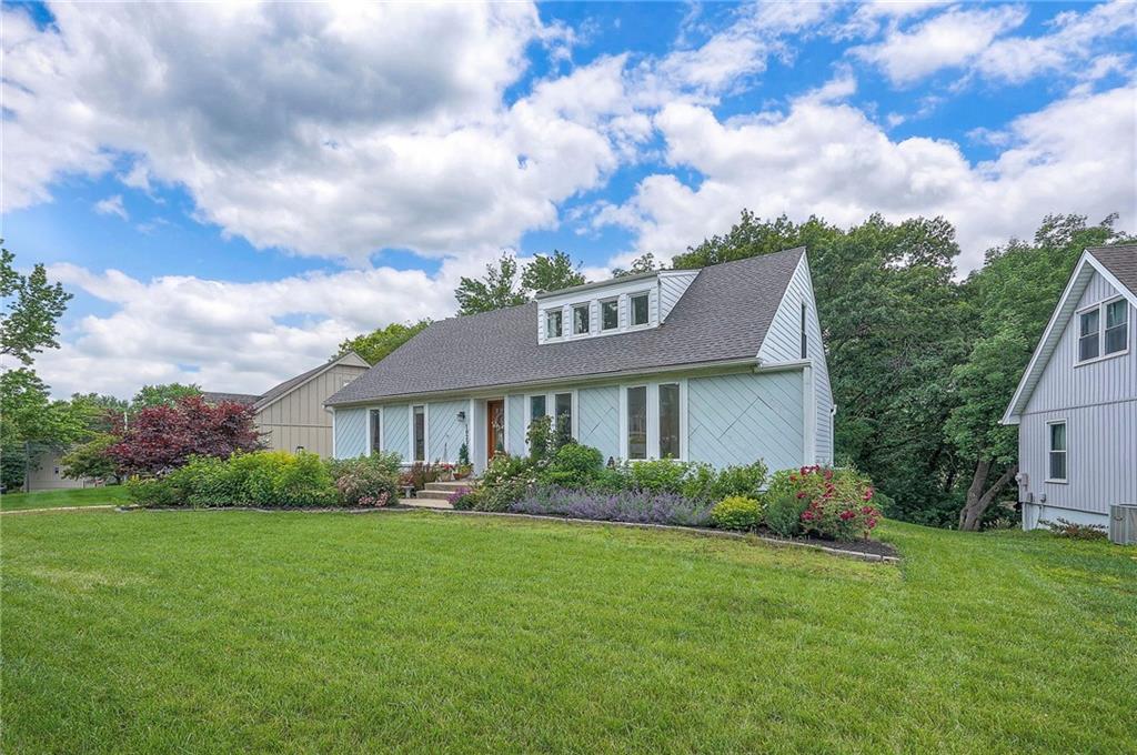 10236 Noland Road Property Photo 8
