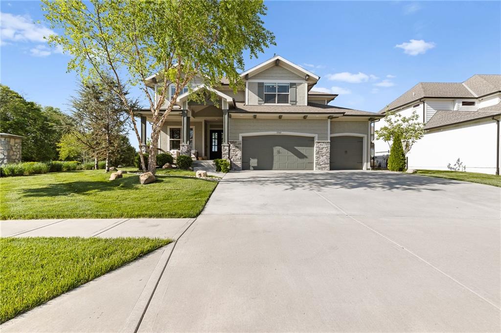 15945 W 165th Street Property Photo 1