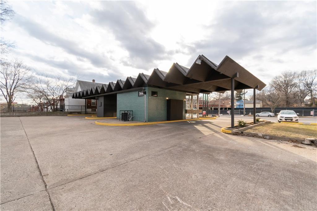6909 Prospect Avenue Property Photo 15