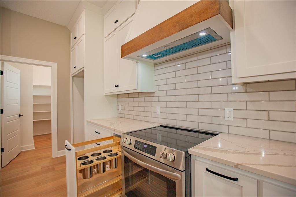 19079 Millstone Terrace Property Photo 12