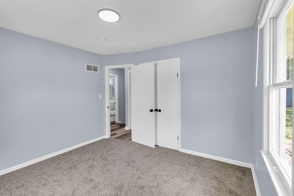 8500 Everett Street Property Photo 24