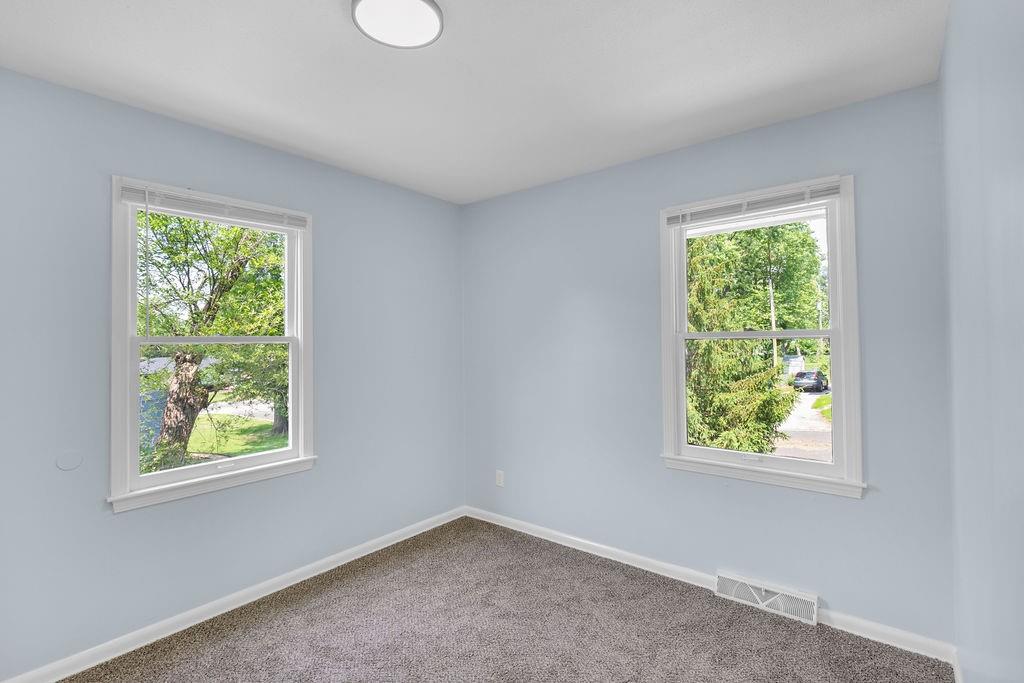8500 Everett Street Property Photo 25