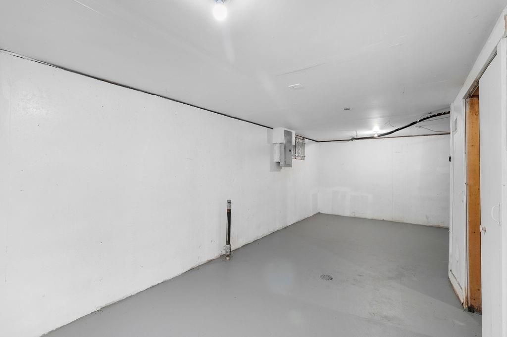 8500 Everett Street Property Photo 27