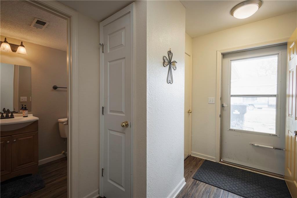 706 Cedar Drive Property Photo 4