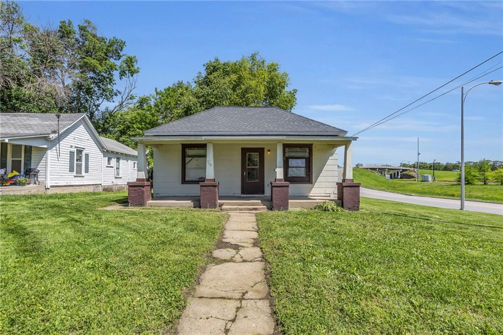 700 Parker Avenue Property Photo 1